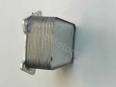 04912101 Радиатор масляный Вид 4 04912101 Радиатор масляный Вид 4