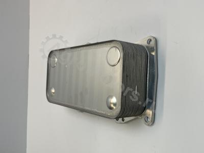 04912101 Радиатор масляный Вид 6 04912101 Радиатор масляный Вид 6