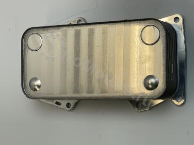 04912101 Радиатор масляный Вид 7 04912101 Радиатор масляный Вид 7