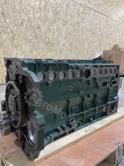 21294027 Блок двигателя Volvo Penta TAD734GE Вид 3 21294027 Блок двигателя Volvo Penta TAD734GE Вид 3